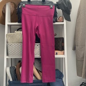 Wunder train high rise 21’ : lululemon sz6